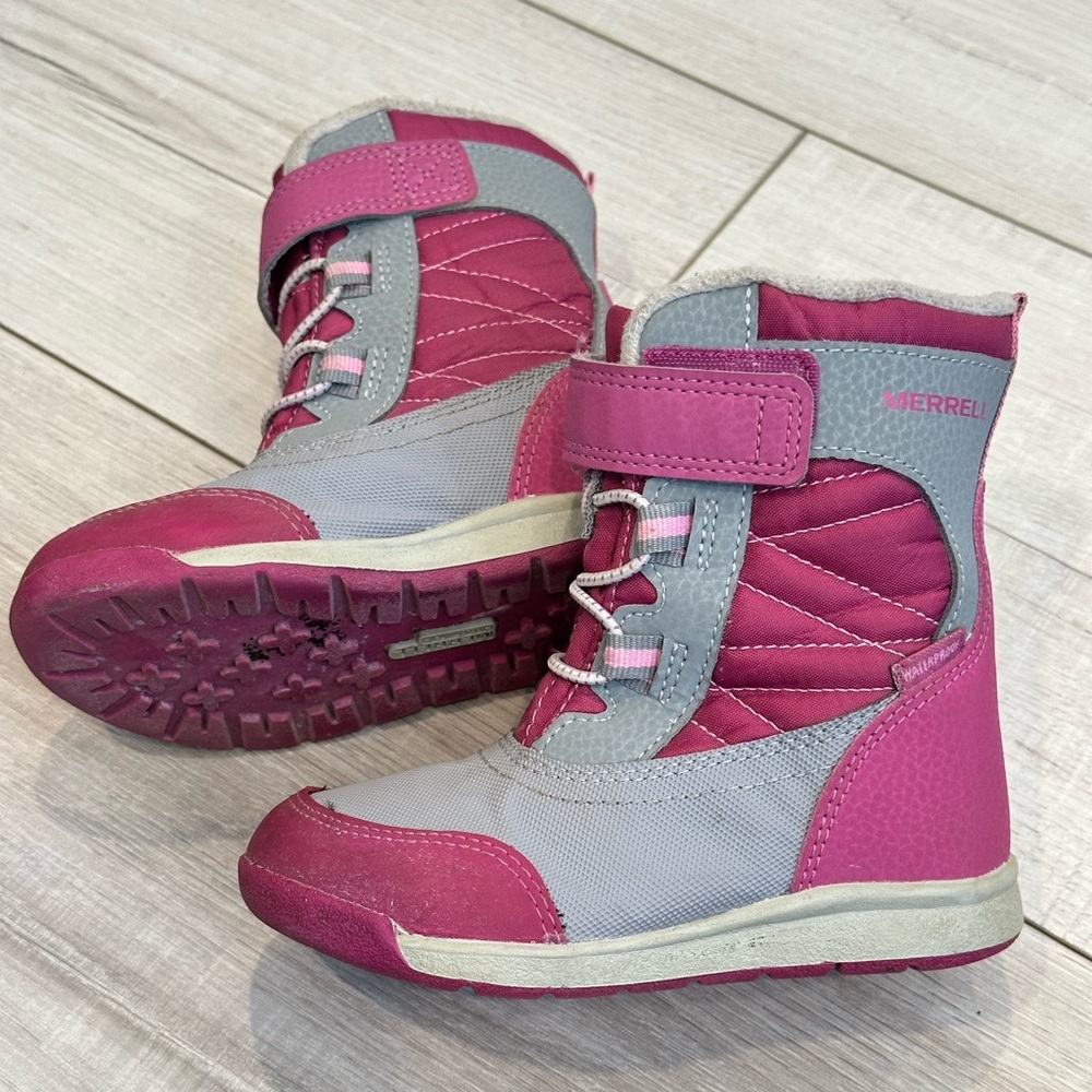 Merrell kids snow boots size 8